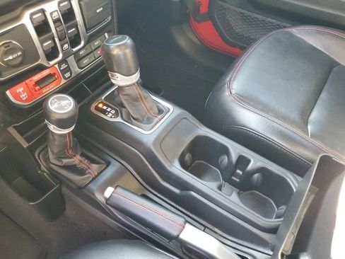 Used 2021 Jeep Gladiator Rubicon AWD/4WD image 21