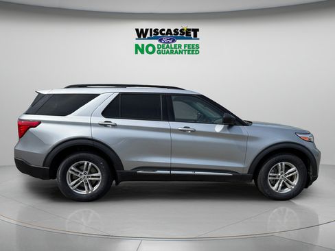 Certified 2022 Ford Explorer XLT w/ Equipment Group 202A AWD/4WD image 6