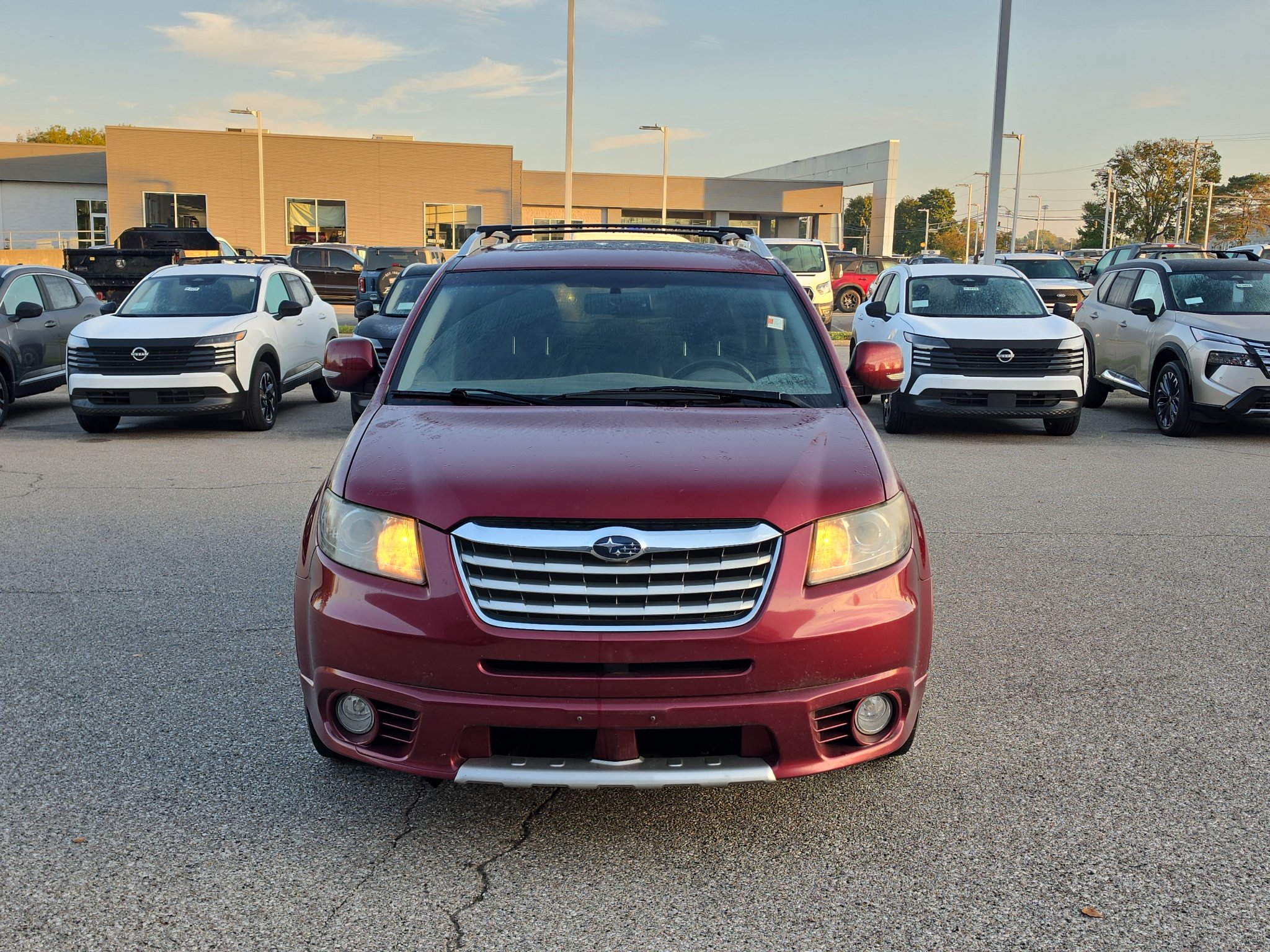 Used 2011 Subaru Tribeca Touring AWD/4WD image 2