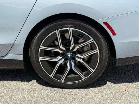 Used 2026 BMW 750e xDrive AWD/4WD image 14