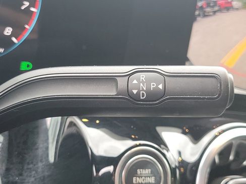 Used 2022 Mercedes-Benz GLA 250 w/ Premium Package Lite image 35