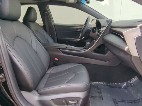 Used 2022 Toyota Avalon XLE w/ Moonroof Package FWD image 22