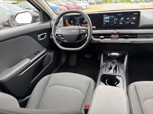 Used 2025 Kia K4 FWD image 19