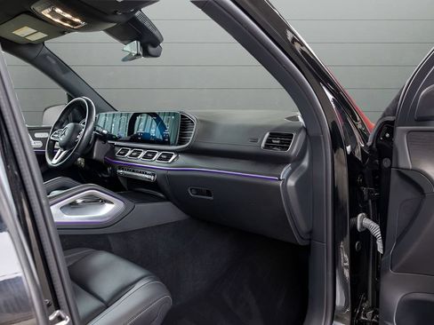 Used 2023 Mercedes-Benz GLS 450 4MATIC image 96