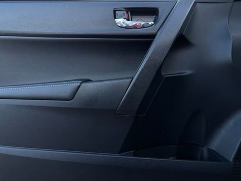 Used 2017 Toyota Corolla L image 12