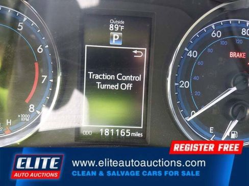 Used 2018 Toyota Corolla SE FWD image 32