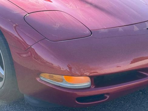 Used 2004 Chevrolet Corvette Coupe w/ Roof Package image 7