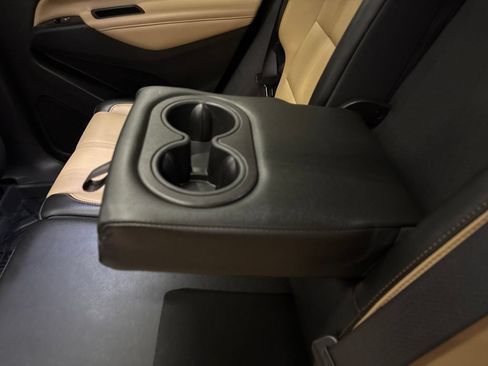 Used 2024 Chevrolet Equinox Premier AWD/4WD image 35