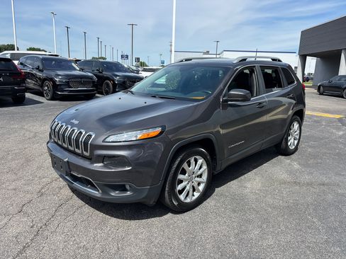 Used 2016 Jeep Cherokee Limited FWD image 3