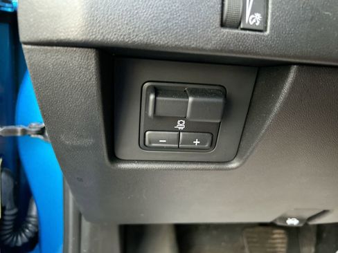 Used 2024 GMC Canyon Elevation w/ Elevation Premium Package AWD/4WD image 23