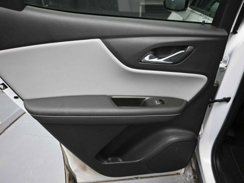 Used 2023 Chevrolet Blazer LT w/ Driver Confidence Package image 15