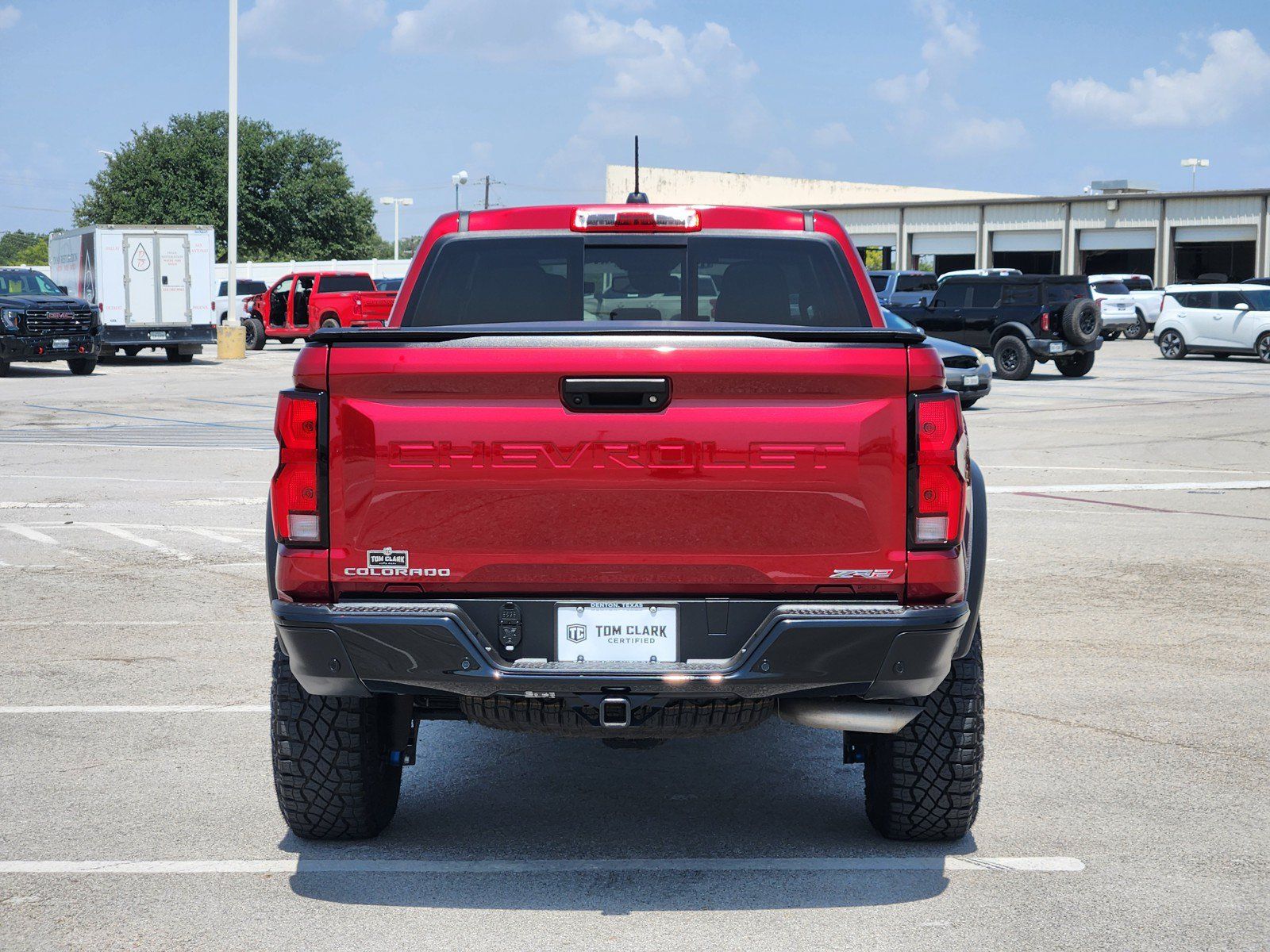 Used 2025 Chevrolet Colorado ZR2 w/ Technology Package AWD/4WD image 33