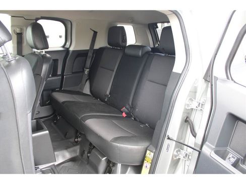Used 2012 Toyota FJ Cruiser 4WD w/ Convenience Pkg image 12