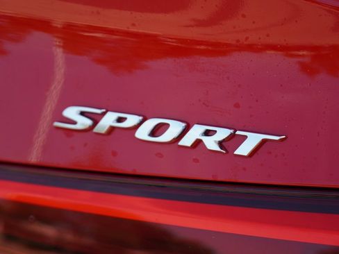 Used 2022 Honda Civic Sport image 10