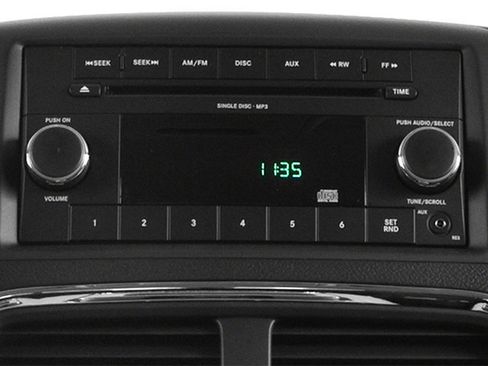 Used 2014 Dodge Grand Caravan SXT FWD image 12