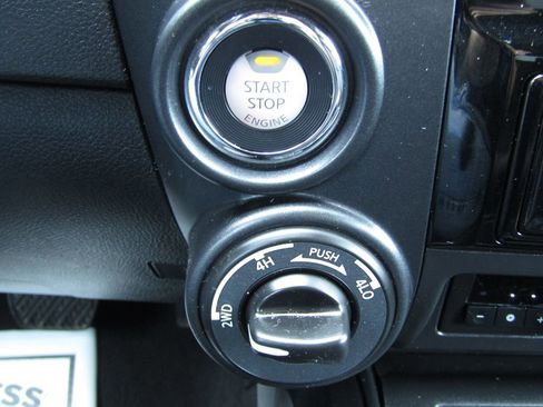 Used 2024 Nissan Titan PRO-4X w/ Pro-4x Utility Package image 26