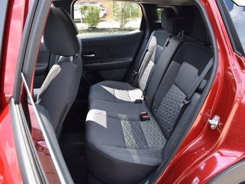 New 2025 Nissan Kicks SV w/ SV Premium Package image 30