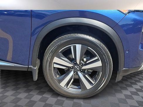 Certified 2023 Nissan Rogue Platinum AWD/4WD image 10