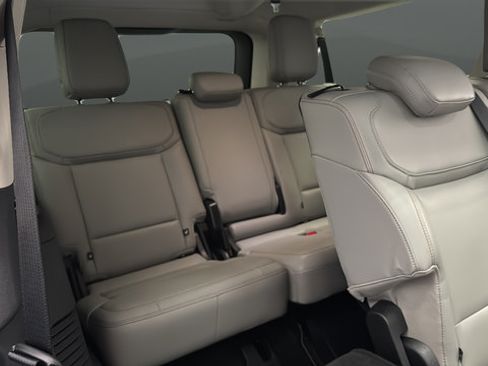 Used 2025 Ford Expedition Max Active AWD/4WD image 26