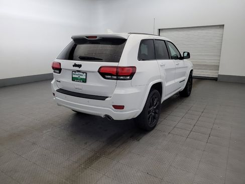 Used 2019 Jeep Grand Cherokee Altitude AWD/4WD image 9