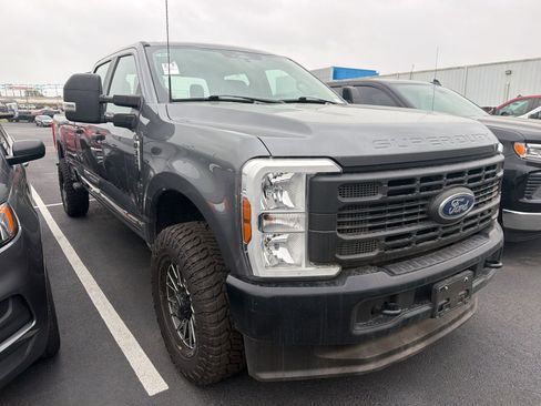 Used 2024 Ford F350 XL image 1