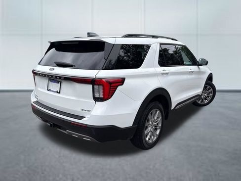 Used 2025 Ford Explorer Active w/ Active Comfort Package AWD/4WD image 4