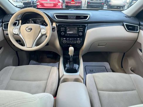 Used 2014 Nissan Rogue SV image 17