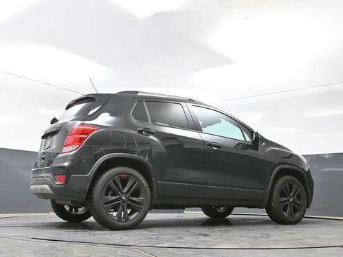 Used 2022 Chevrolet Trax LT w/ Redline Edition AWD/4WD image 22