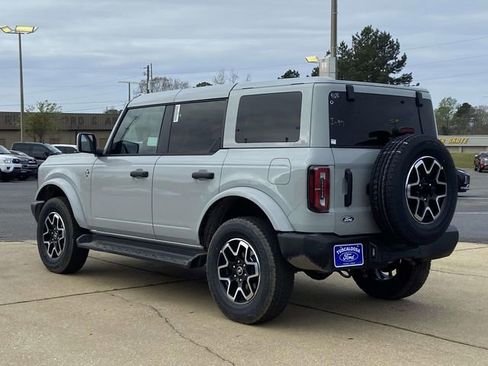 New 2026 Ford Bronco Outer Banks image 4