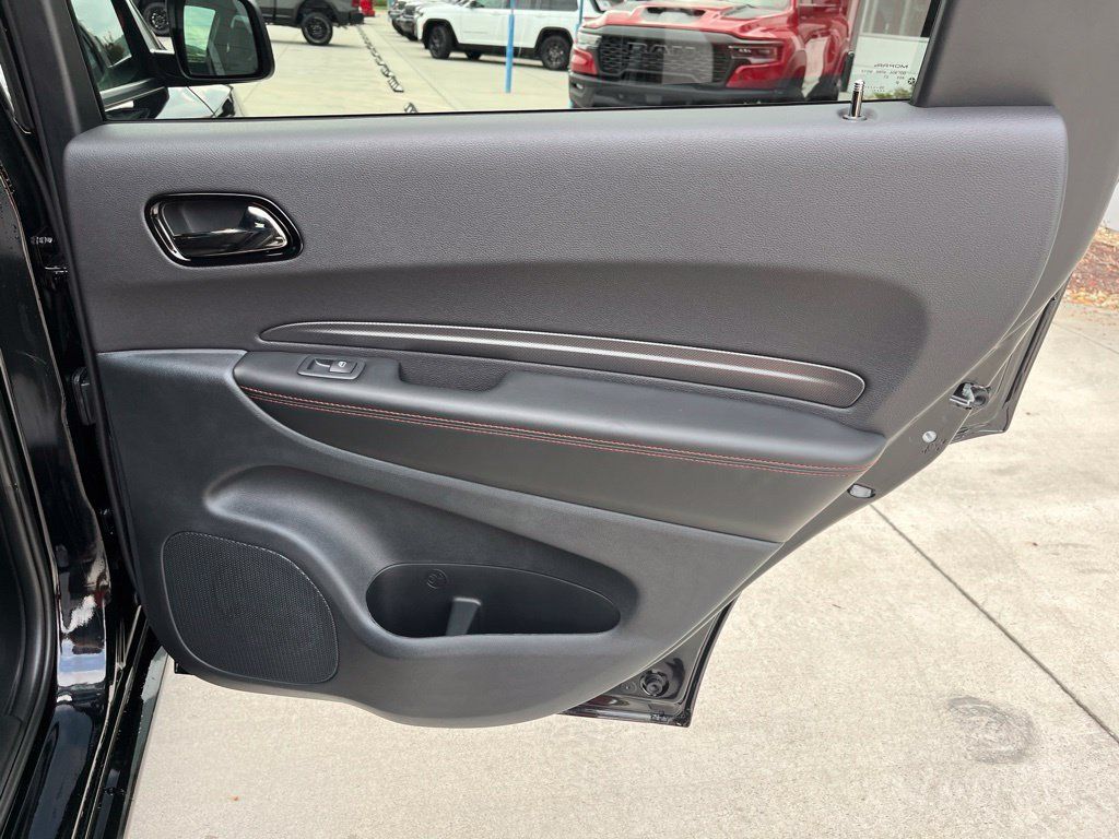 Used 2027 Dodge Durango GT w/ Blacktop Package AWD/4WD image 25