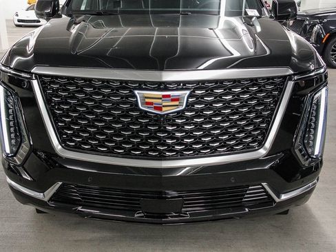 New 2026 Cadillac Escalade Luxury image 11