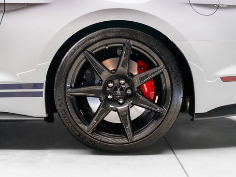 Used 2021 Ford Mustang Shelby GT500 w/ Carbon Fiber Track Pack RWD image 45