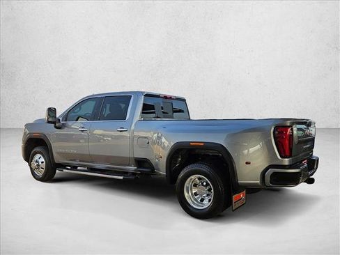 Used 2025 GMC Sierra 3500 Denali w/ Denali Reserve Package AWD/4WD image 9