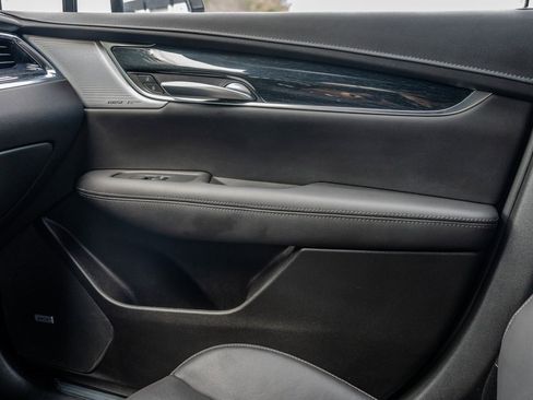 Used 2024 Cadillac XT5 Premium Luxury image 13