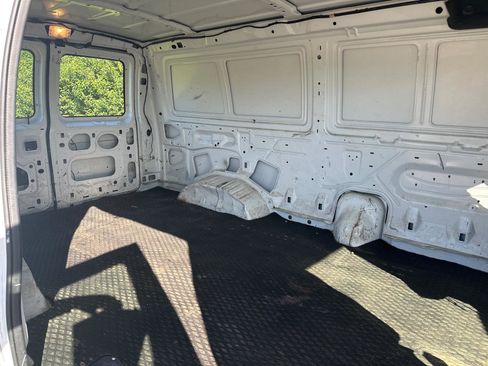 Used 2008 Ford E-150 and Econoline 150 RWD image 10