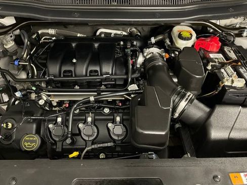 Certified 2018 Ford Explorer Limited image 9