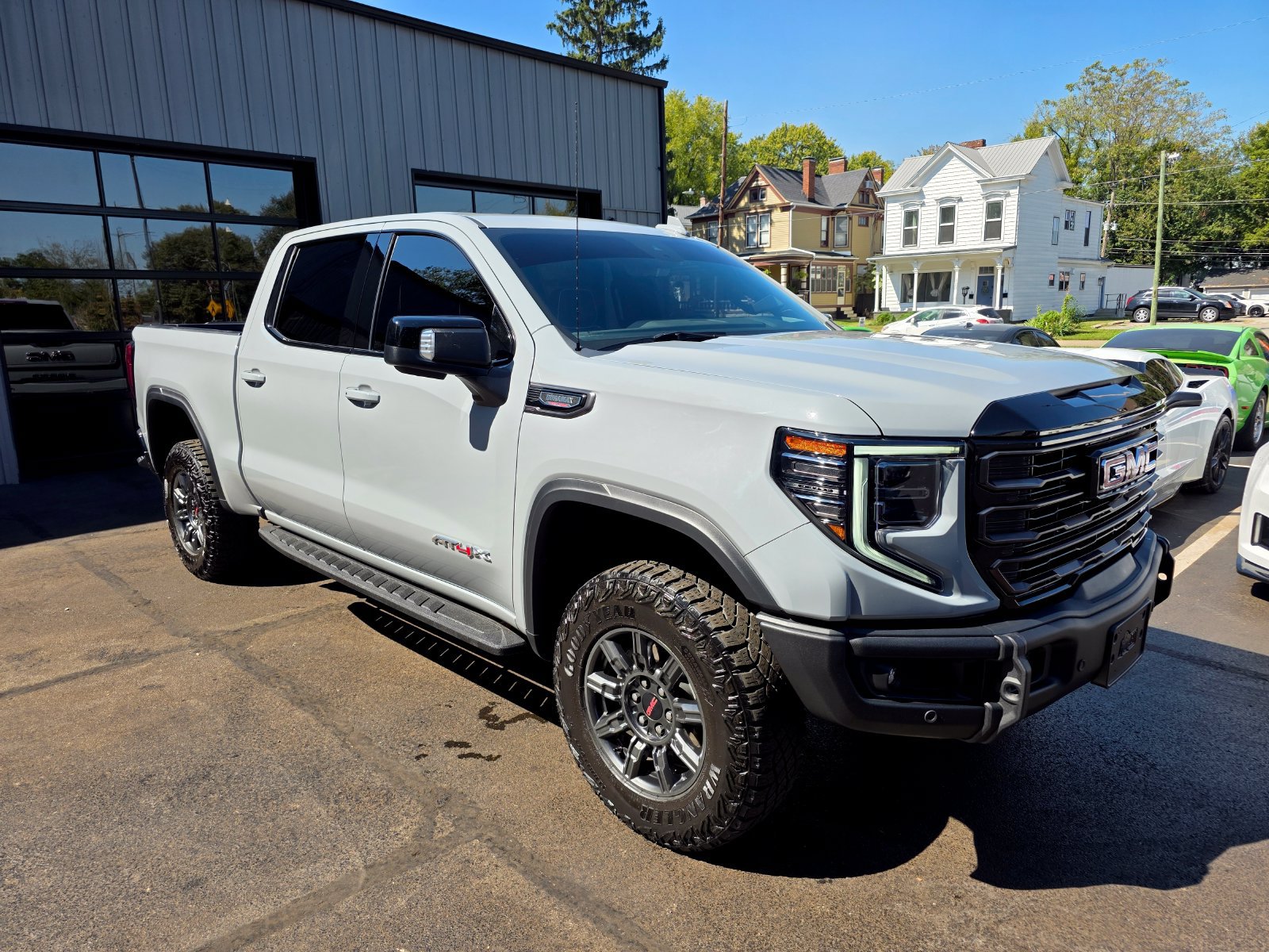 Used 2024 GMC Sierra 1500 AT4X AWD/4WD image 4