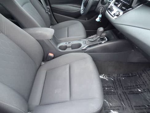 Used 2023 Toyota Corolla LE FWD image 12