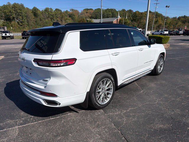 Used 2025 Jeep Grand Cherokee L Summit w/ Advanced Protech Group IV AWD/4WD image 4