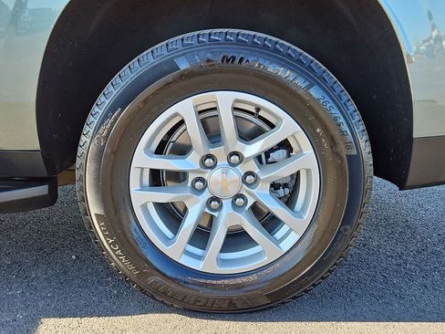 Certified 2024 Chevrolet Suburban LT image 33