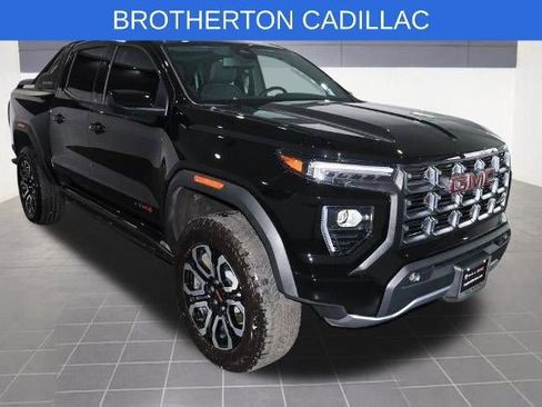 Used 2025 GMC Canyon AT4 w/ Nightfall Edition AWD/4WD image 10