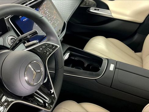New 2026 Mercedes-Benz E 350 4MATIC Sedan image 8