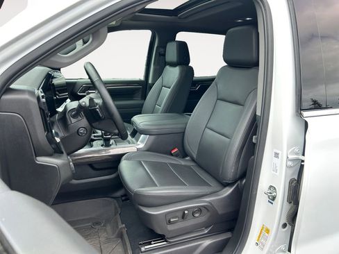 Used 2025 Chevrolet Silverado 1500 LTZ w/ LTZ Convenience Package II AWD/4WD image 6