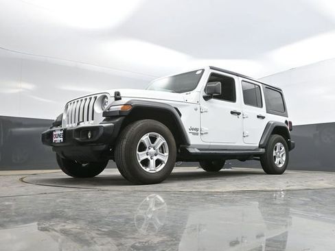Used 2018 Jeep Wrangler Unlimited Sport S AWD/4WD image 46