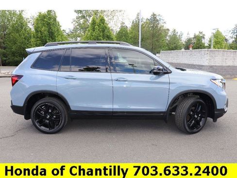 Certified 2024 Honda Passport Black Edition image 8