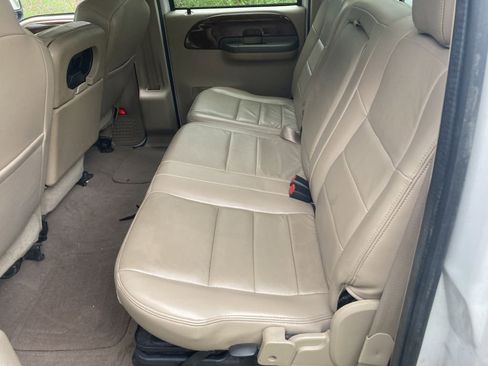 Used 2004 Ford F350 Lariat image 24