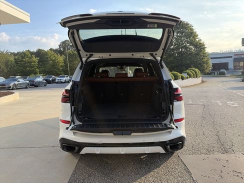 Used 2026 BMW X5 xDrive40i w/ M Sport Package AWD/4WD image 34
