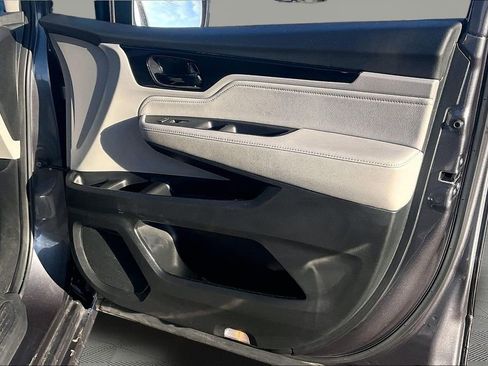 Used 2023 Honda Odyssey Touring image 31