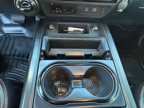 Used 2021 Nissan Titan PRO-4X w/ Pro-4x Convenience Package AWD/4WD image 22