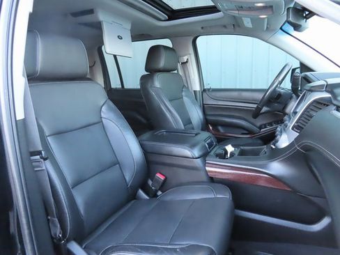 Used 2020 GMC Yukon XL SLT image 24